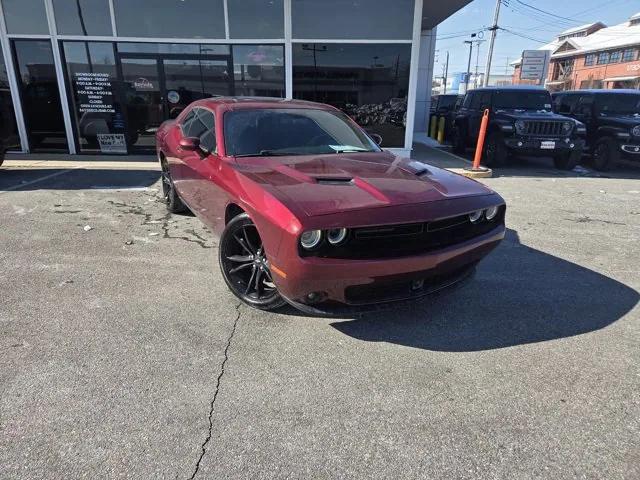 2018 Dodge Challenger SXT Plus