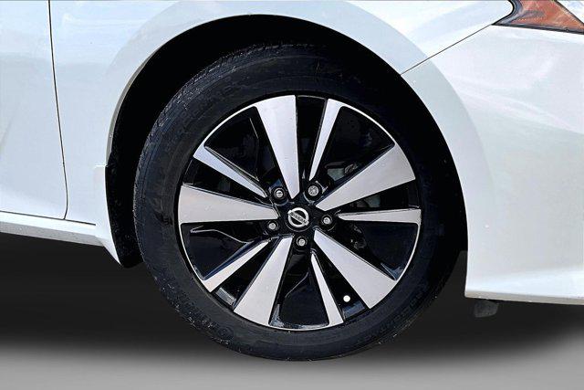 2021 Nissan Altima SL FWD