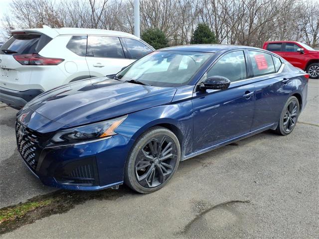 2023 Nissan Altima SR FWD
