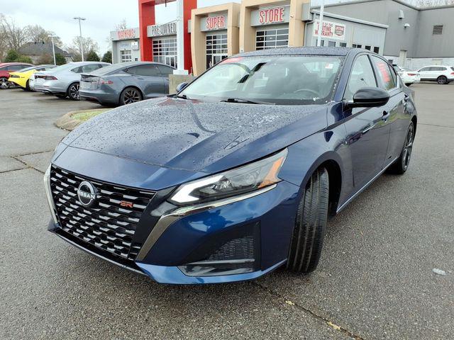 2023 Nissan Altima SR FWD