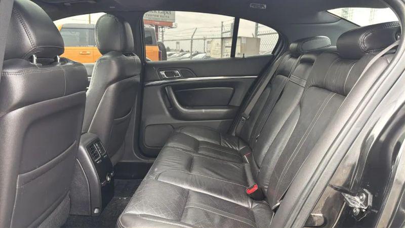 2015 Lincoln MKS Base