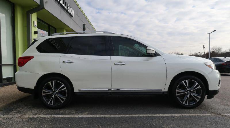 2018 Nissan Pathfinder Platinum
