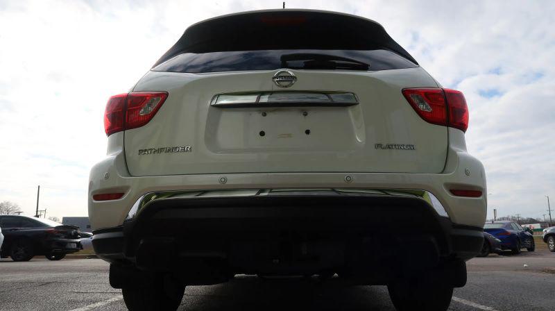 2018 Nissan Pathfinder Platinum