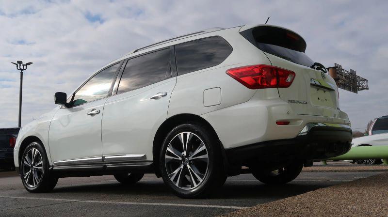 2018 Nissan Pathfinder Platinum