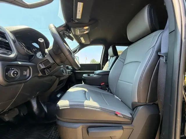 2026 Ram 3500 Tradesman Crew Cab 4x4 6'4" Box