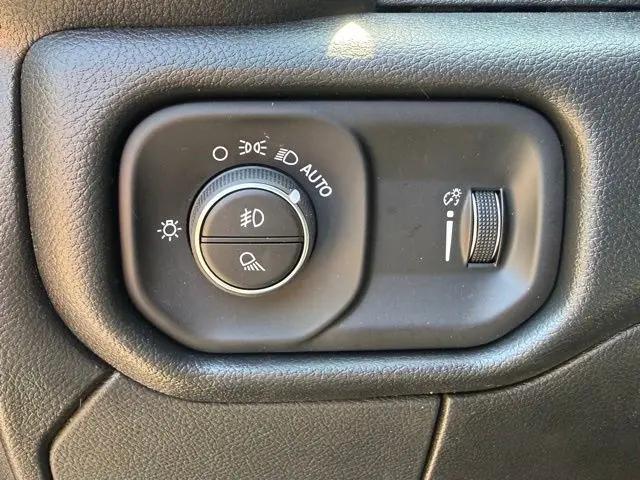 2026 Ram 3500 Tradesman Crew Cab 4x4 6'4" Box