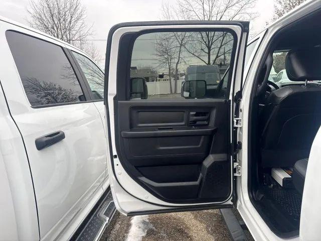 2022 Ram 2500 Tradesman Crew Cab 4x4 6'4" Box