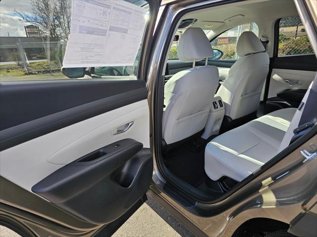 2026 Hyundai Tucson Hybrid SEL