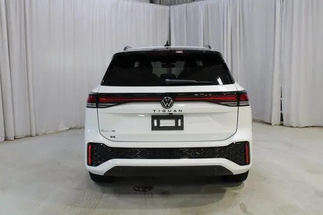 2026 Volkswagen Tiguan SE R-Line Black