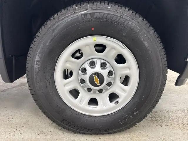 2026 Chevrolet Silverado 3500HD Crew Cab, Long Bed, WT Dual Rear Wheel, RWD