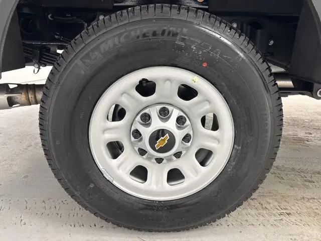2026 Chevrolet Silverado 3500HD Crew Cab, Long Bed, WT Dual Rear Wheel, RWD
