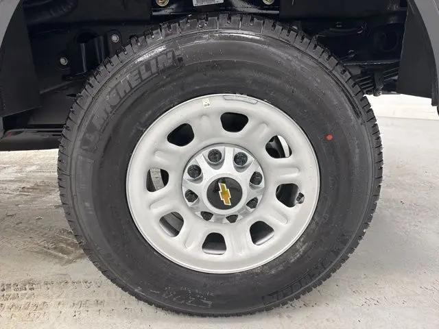 2026 Chevrolet Silverado 3500HD Crew Cab, Long Bed, WT Dual Rear Wheel, RWD