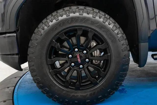 2022 GMC Sierra 1500 4WD Crew Cab Short Box AT4X