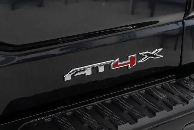 2022 GMC Sierra 1500 4WD Crew Cab Short Box AT4X