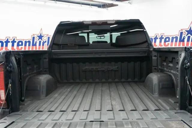 2022 GMC Sierra 1500 4WD Crew Cab Short Box AT4X
