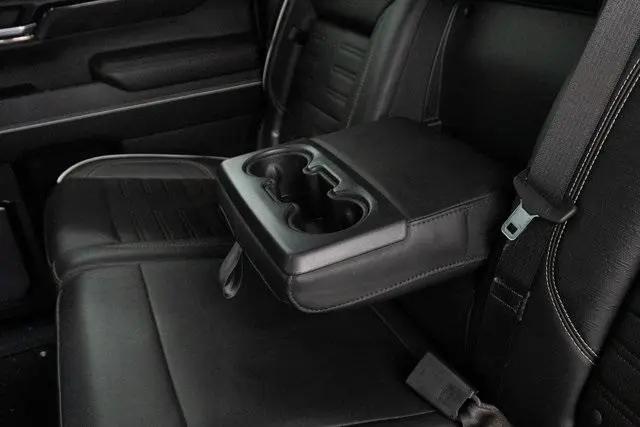 2022 GMC Sierra 1500 4WD Crew Cab Short Box AT4X