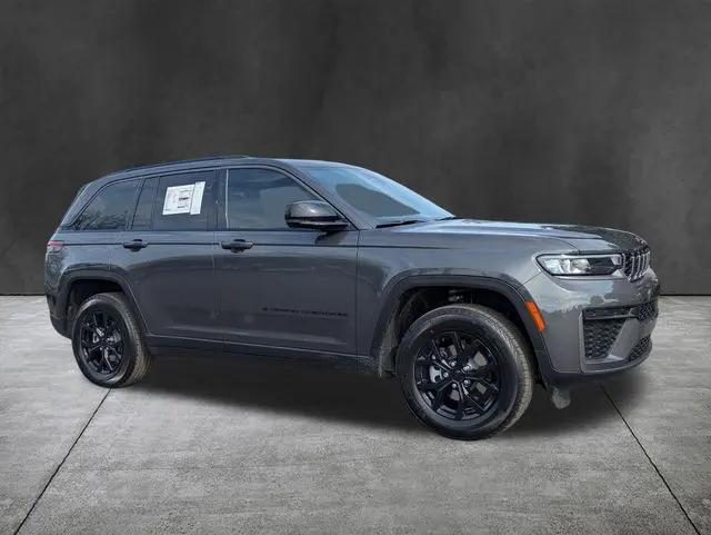 2026 Jeep Grand Cherokee Altitude 4x4