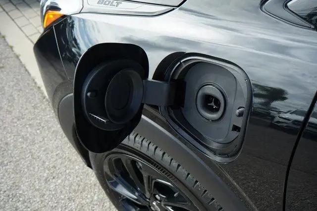 2027 Chevrolet Bolt RS FWD