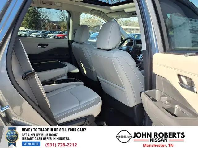 2026 Nissan Pathfinder SL
