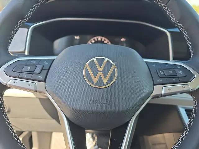 2026 Volkswagen Taos SE