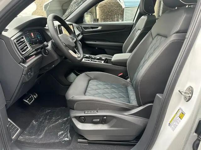 2026 Volkswagen Atlas Cross Sport SEL Premium R-Line