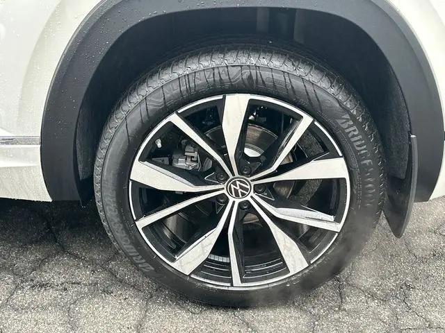 2026 Volkswagen Atlas Cross Sport SEL Premium R-Line