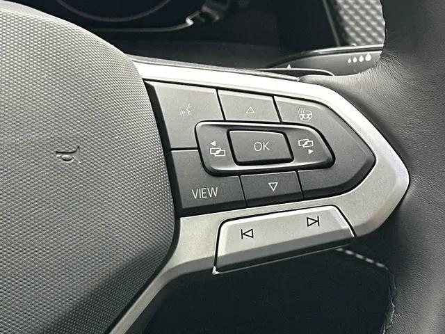 2026 Volkswagen Atlas Cross Sport SEL Premium R-Line