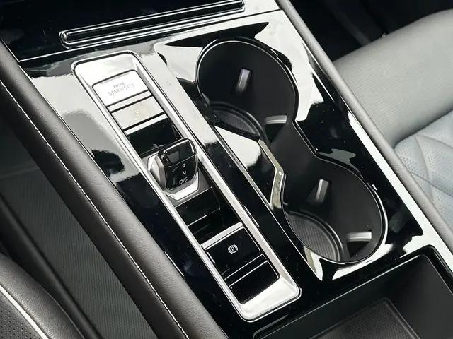 2026 Volkswagen Atlas Cross Sport SEL Premium R-Line