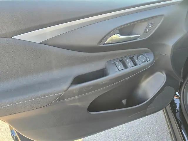 2026 Buick NV Preferred FWD