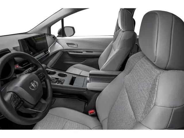 2025 Toyota Sienna LE