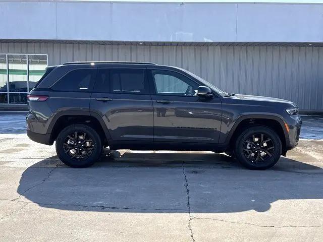 2026 Jeep Grand Cherokee Altitude 4x4