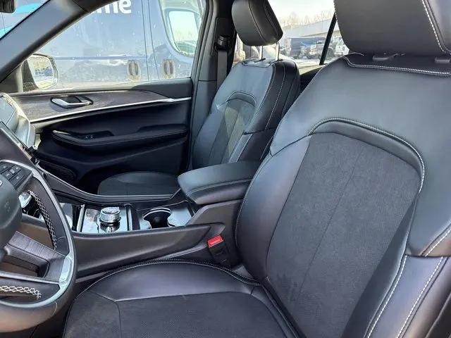 2026 Jeep Grand Cherokee Altitude 4x4