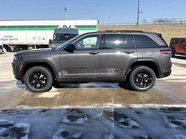 2026 Jeep Grand Cherokee Altitude 4x4