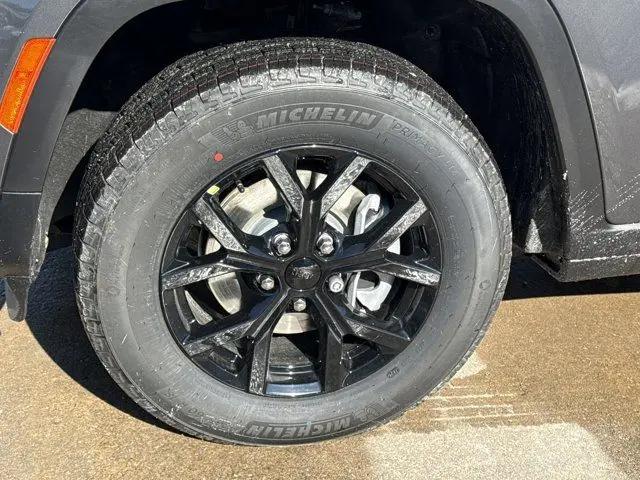 2026 Jeep Grand Cherokee Altitude 4x4