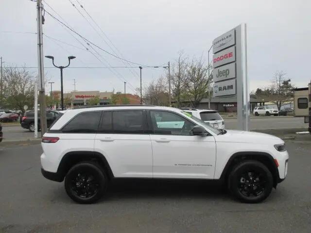 2026 Jeep Grand Cherokee Altitude 4x4