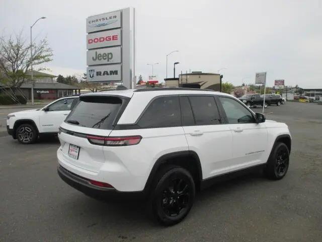 2026 Jeep Grand Cherokee Altitude 4x4