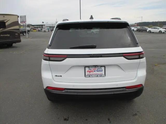 2026 Jeep Grand Cherokee Altitude 4x4