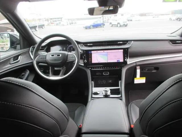 2026 Jeep Grand Cherokee Altitude 4x4