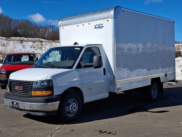 2025 GMC Savana Cutaway Work Van