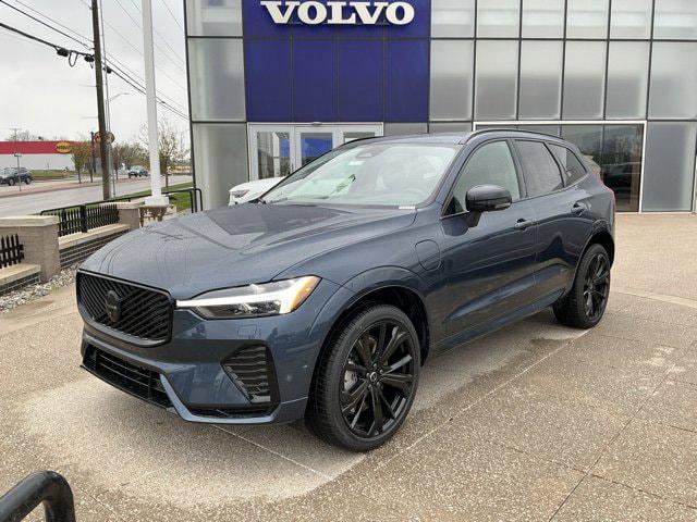 2026 Volvo XC60 Plug-In Hybrid Black Edition Ultra, T8 AWD Electric/Gasoline, Dark