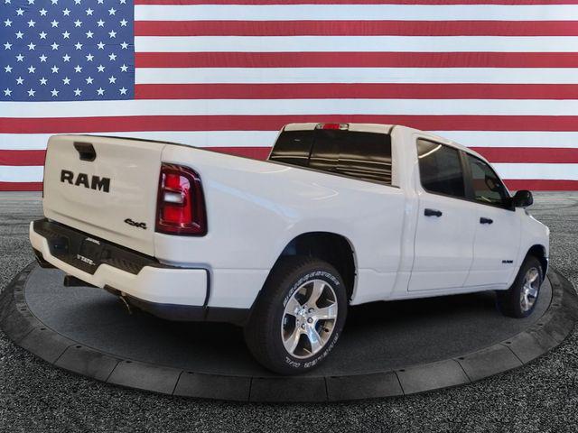 2026 RAM Ram 1500 RAM 1500 EXPRESS CREW CAB 4X4 64 BOX