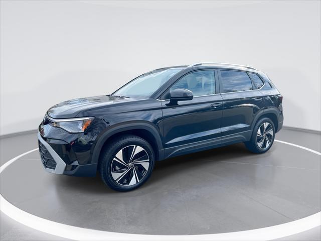 2025 Volkswagen Taos SE 4Motion