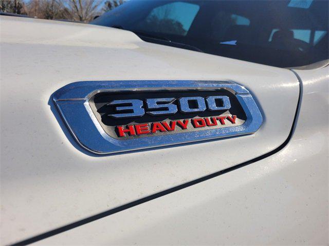 2026 RAM Ram 3500 RAM 3500 TRADESMAN CREW CAB 4X4 8 BOX