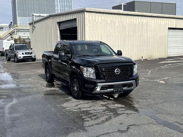 2021 Nissan TITAN Crew Cab SV 4x4