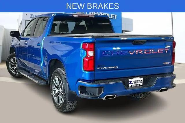 2022 Chevrolet Silverado 1500 4WD Crew Cab Short Bed RST