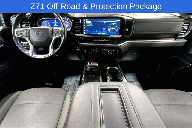 2022 Chevrolet Silverado 1500 4WD Crew Cab Short Bed RST