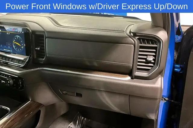 2022 Chevrolet Silverado 1500 4WD Crew Cab Short Bed RST