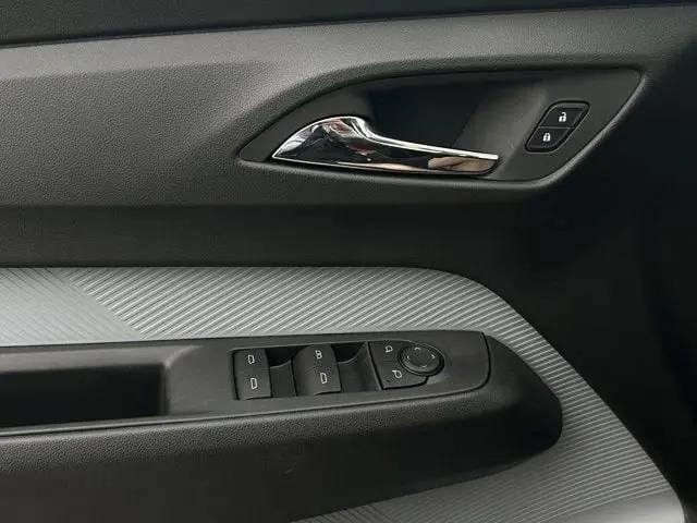 2027 Chevrolet Bolt LT FWD