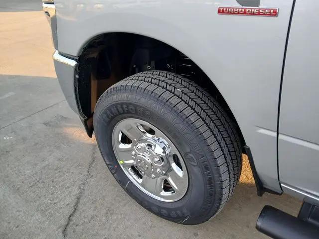 2026 Ram 3500 Tradesman Crew Cab 4x4 6'4" Box