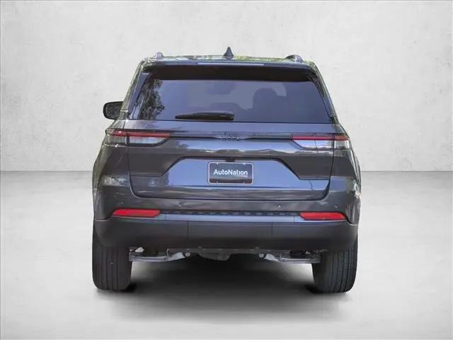 2026 Jeep Grand Cherokee Altitude 4x2